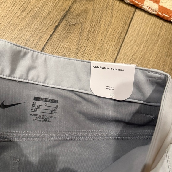 Nike Slim Fit Gray Pants Size 14 NWT - Picture 2 of 4
